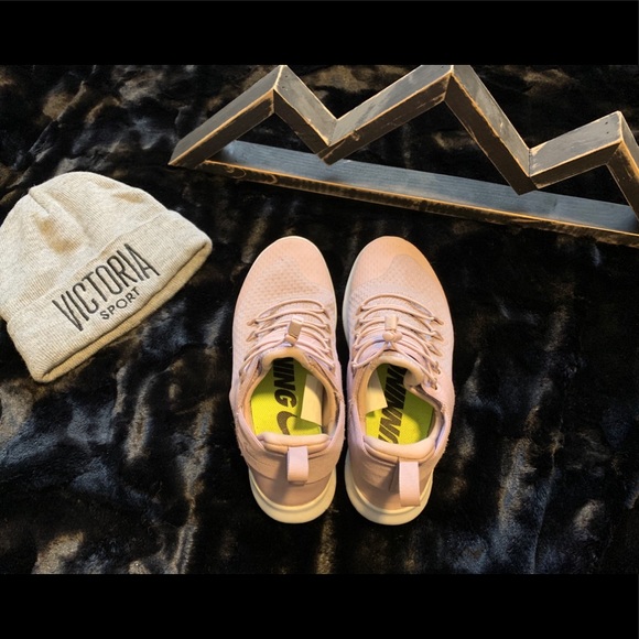 Nike Free Runners - Picture 3 of 4